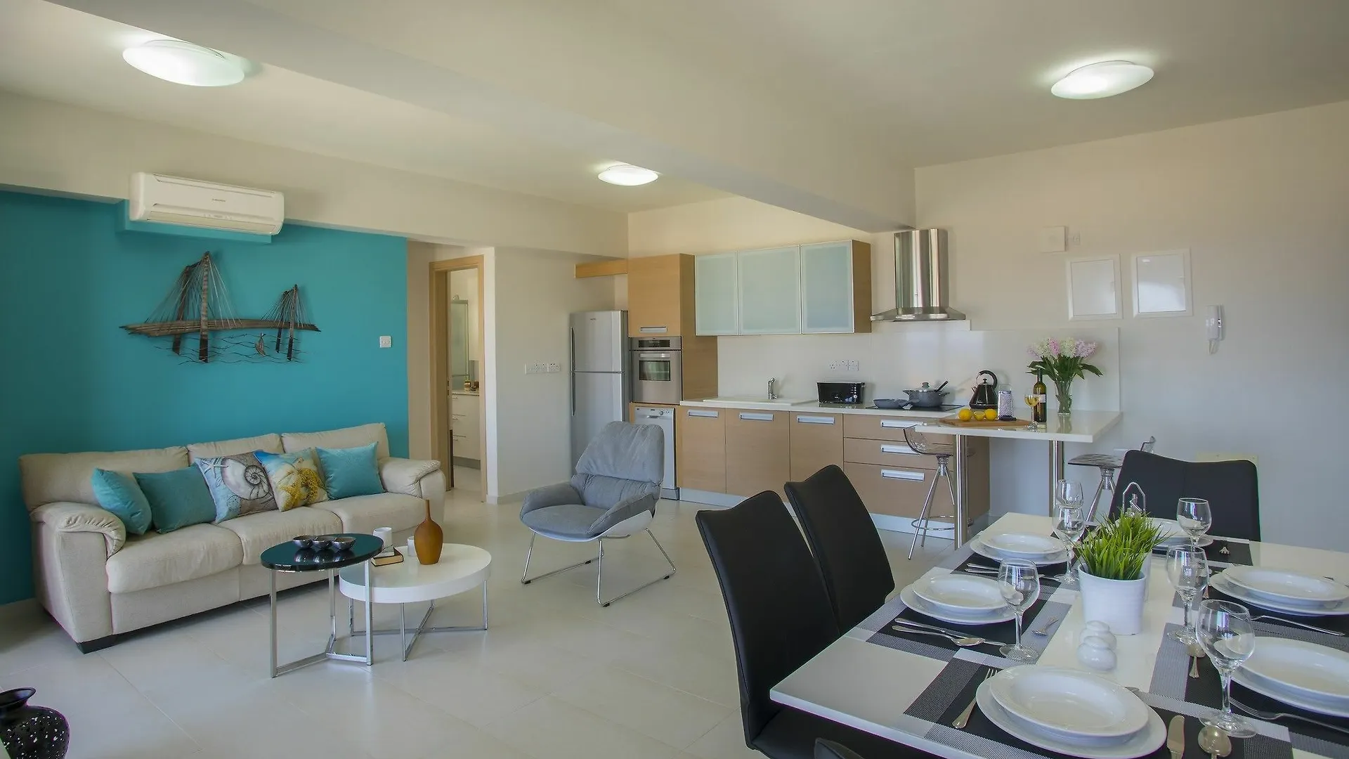 Marianna Suite Pernera