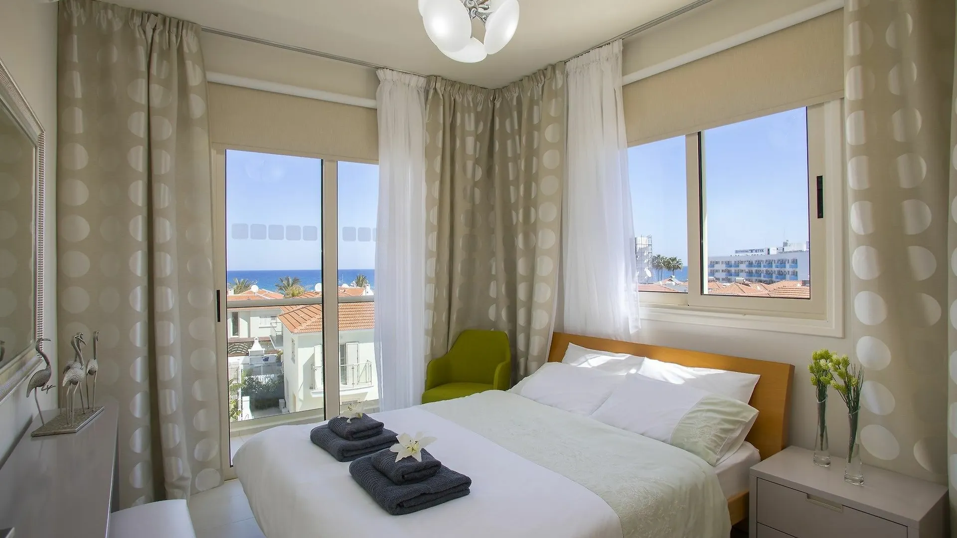 Marianna Suite Pernera Apartment